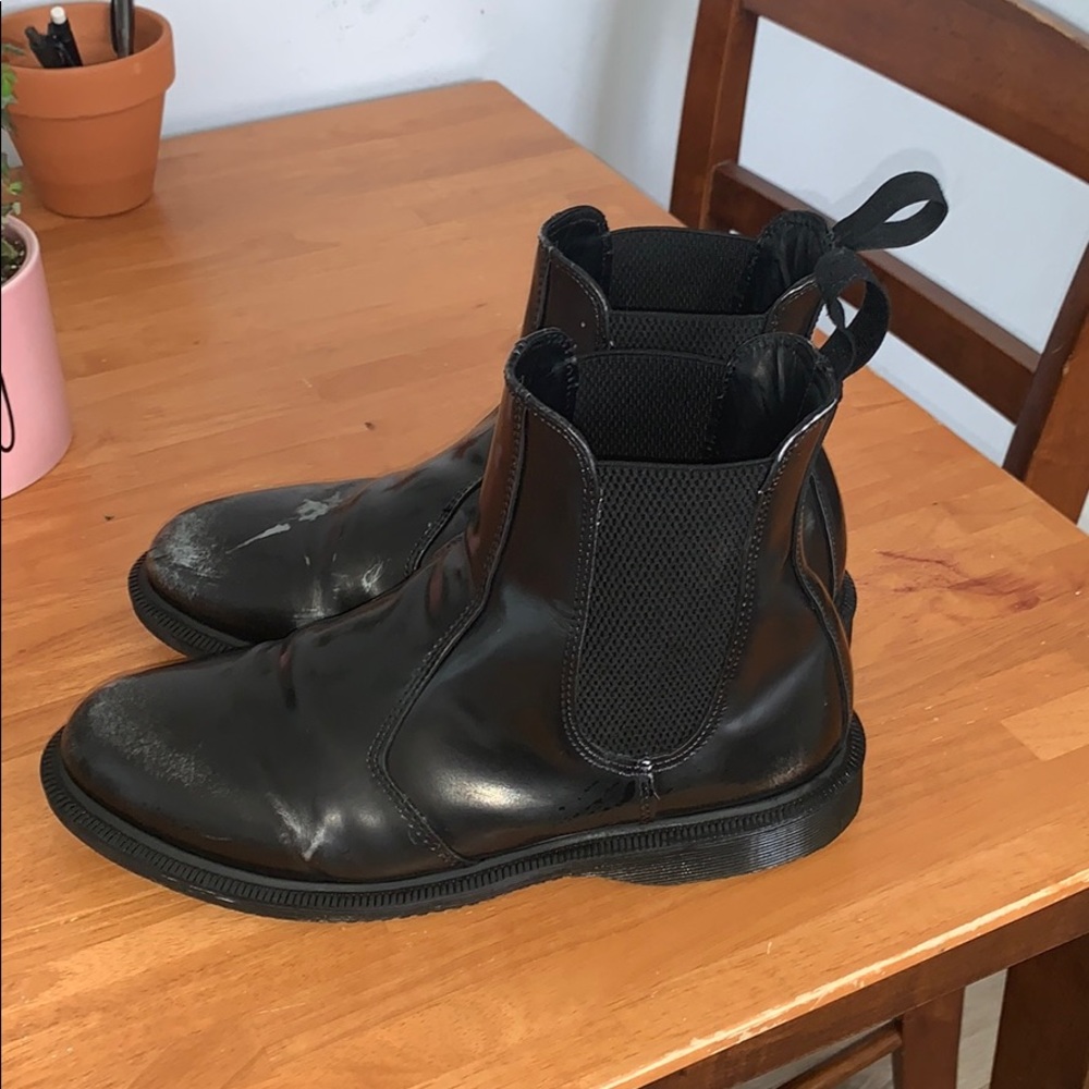 Dr. MARTENS SIZE 9 women’s
